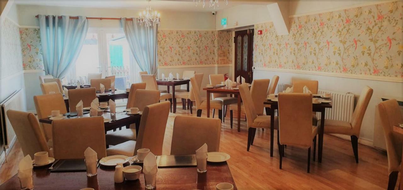 Danagher'S Hotel Cong Luaran gambar