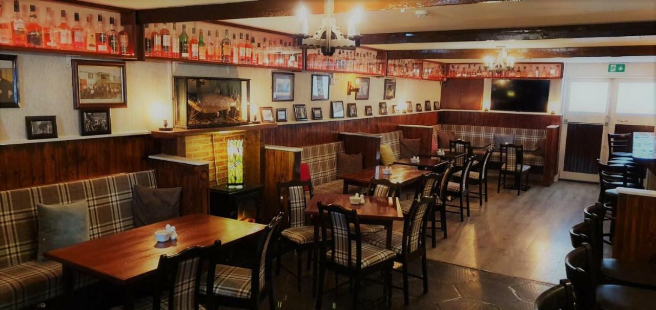 Danagher'S Hotel Cong Luaran gambar